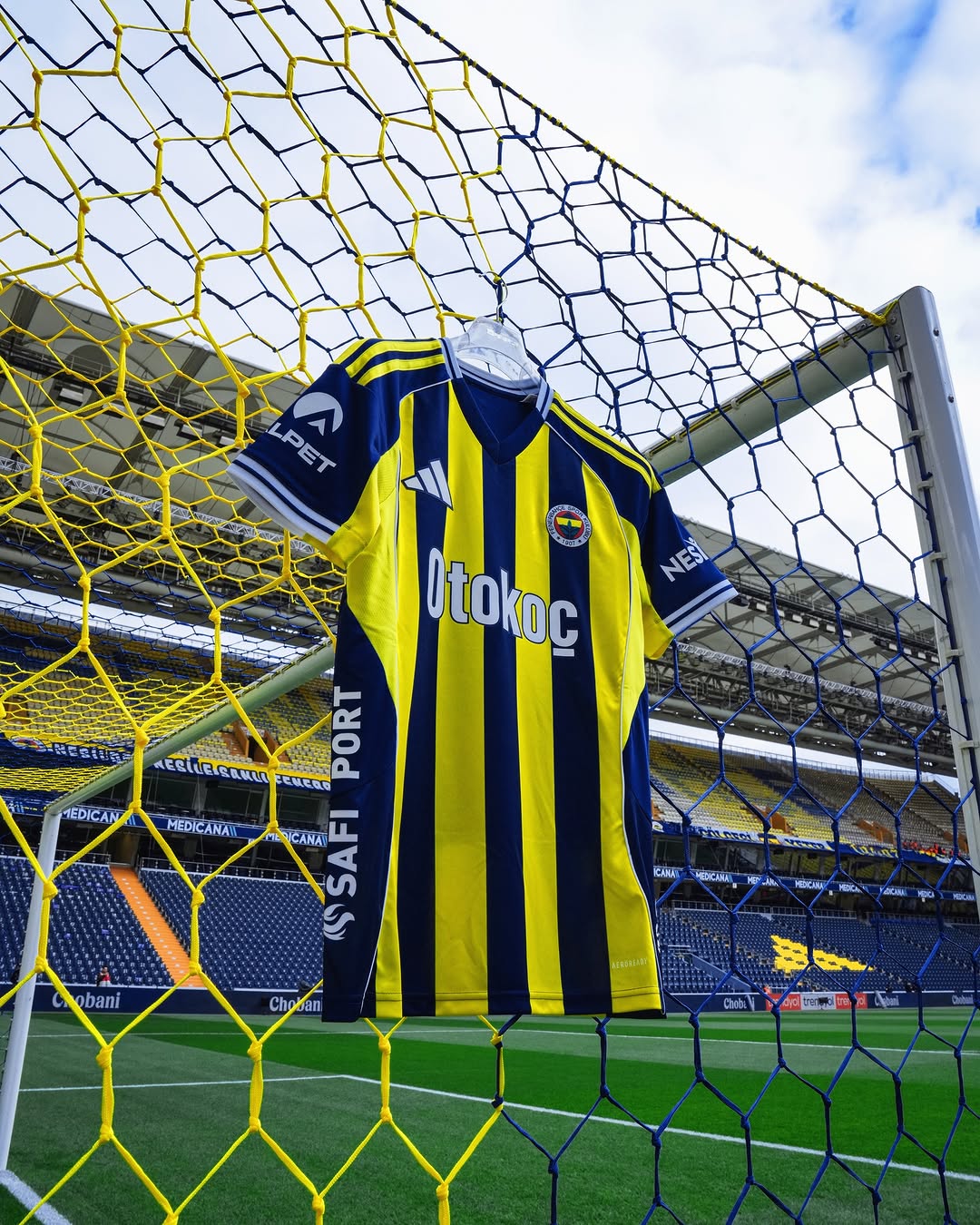 Fenerbahçe'nin Adidas ve Fenerium İş Birliği ile Hazırladığı Yeni Forma