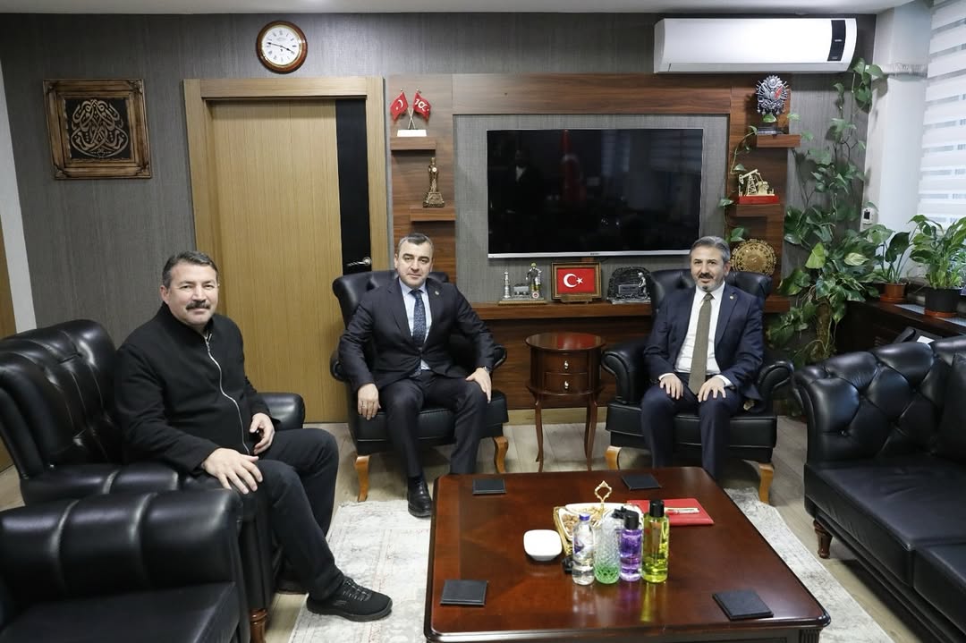 Zonguldak Milletvekili Ahmet Çolakoğlu ve Devrek Belediye Başkanı Özcan Ulupınar Çalışma ve Sosyal Güvenlik Bakanlığı'nda Buluştu