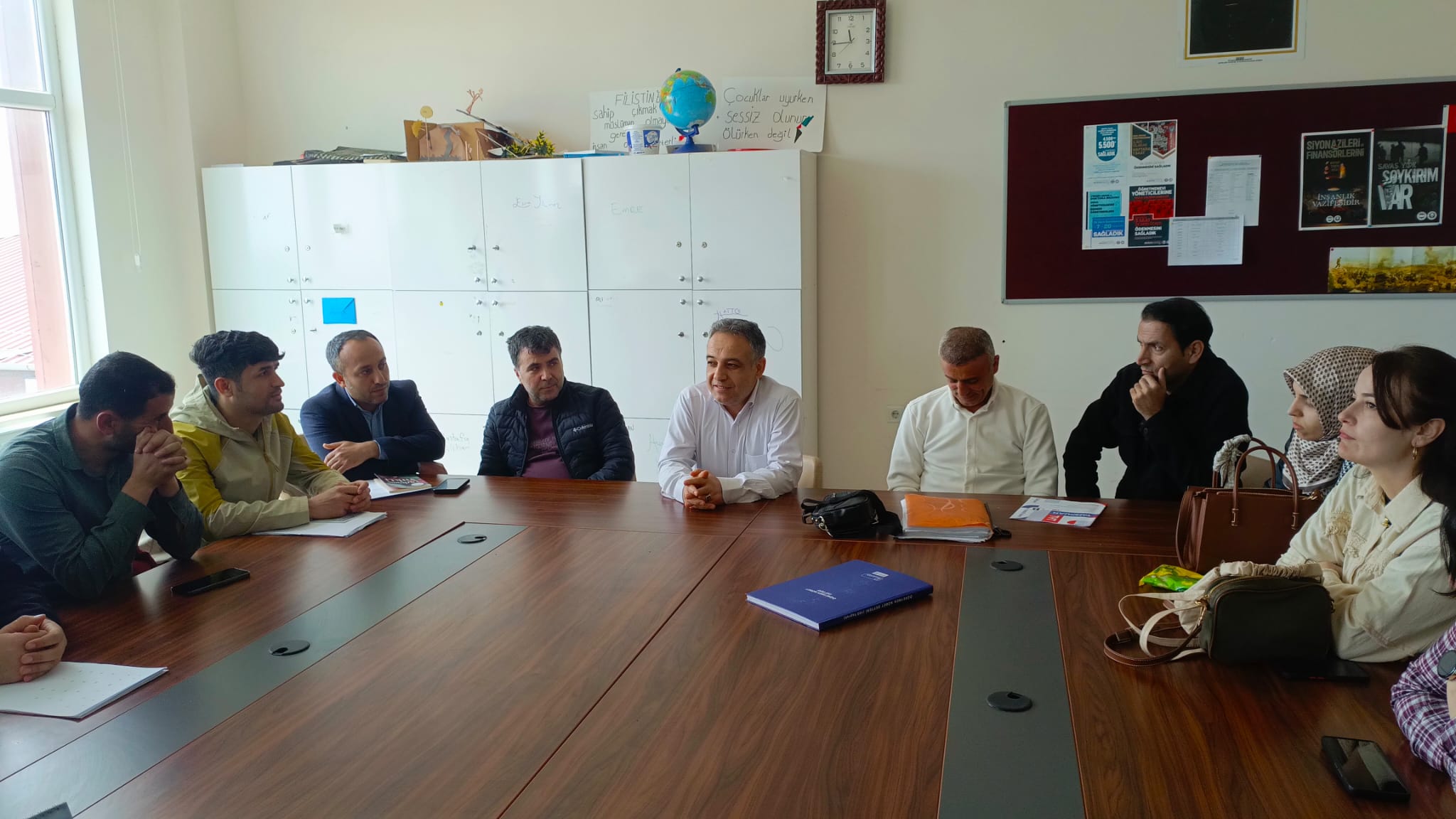 Kahta İlçe Millî Eğitim Şube Müdürü  İsmail Öner, Narince Çok Programlı Anadolu Lisesinde incelemelerde bulundu. - 1