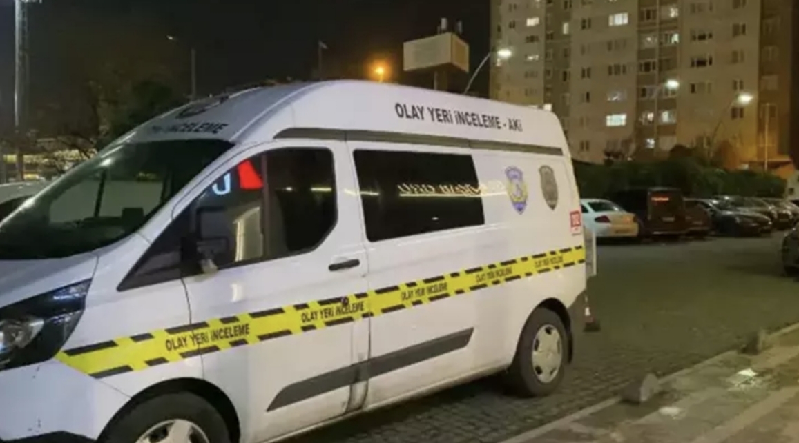 Bir Yıl Önce Boşandığı Eşini ve Kızını Silahla Vurdu - 1