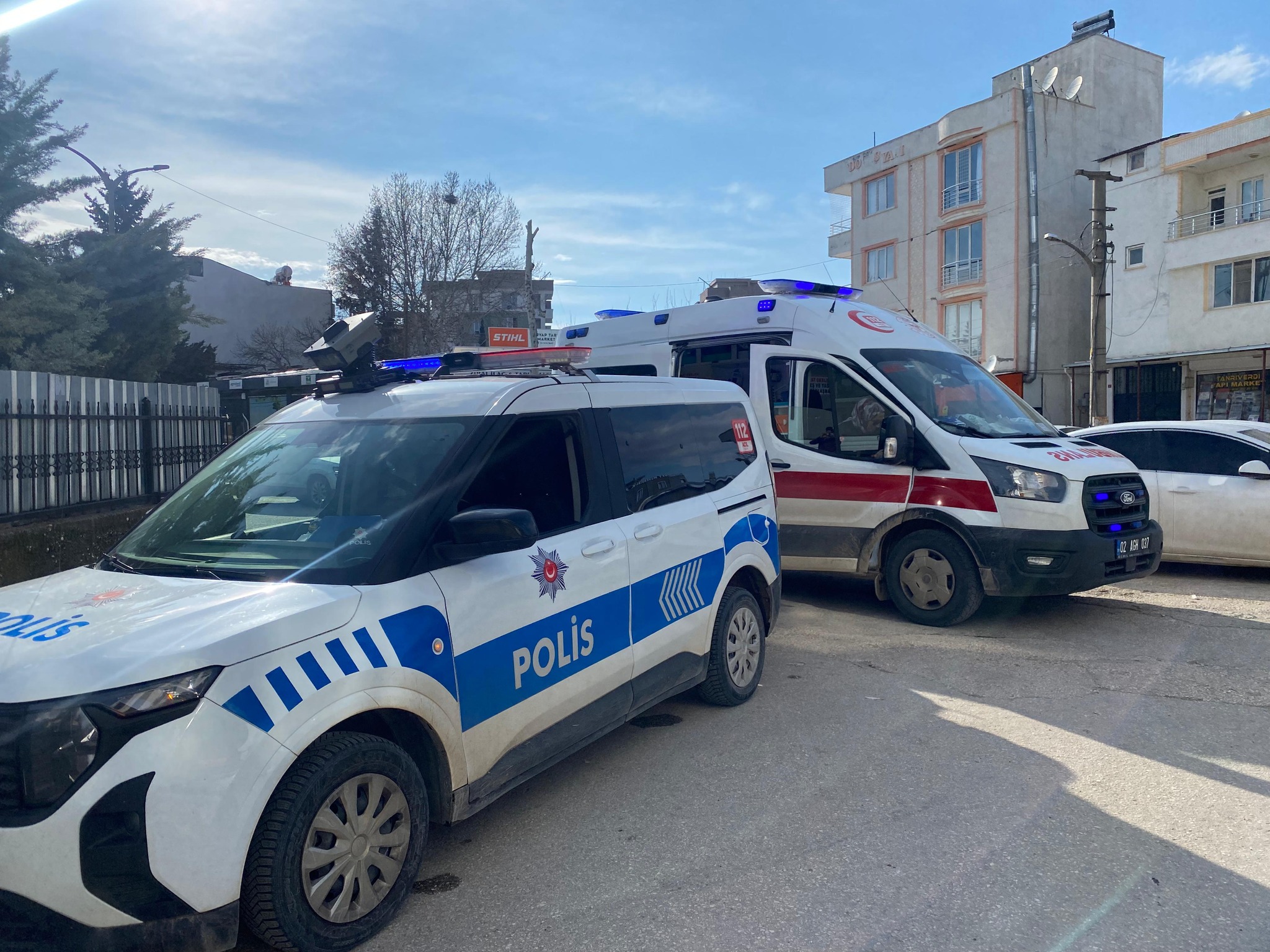 Adıyaman'da 9 Yaşındaki Çocuğa Çarpıp Kaçtı! Polis Her Yerde Arıyor, Çocuk İse Hastaneye Kaldırıldı - 1