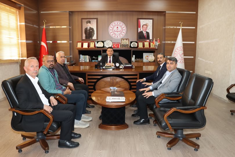 Sendika Temsilcileri Kahta İlçe Millî Eğitim Müdürlüğünü Ziyaret Etti