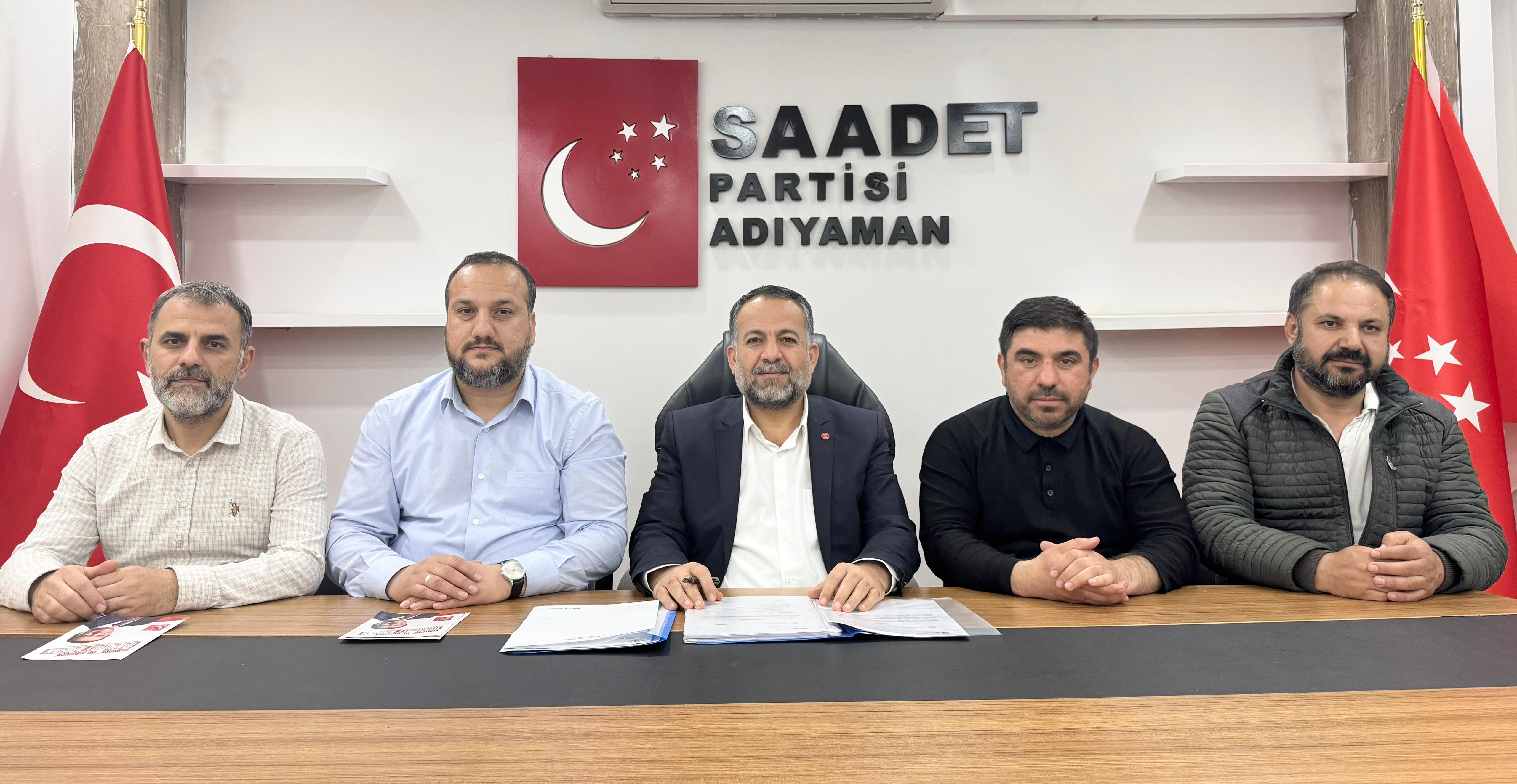 Saadet Partisi Adıyaman İl Başkanı Haşim Asnuk, okullarda artan şiddete dikkat çekerek, “Bu tablo münferit değil, sistemsel bir çöküşün işaretidir” dedi. Asnuk, acil ve somut adımlar çağrısında bulundu.