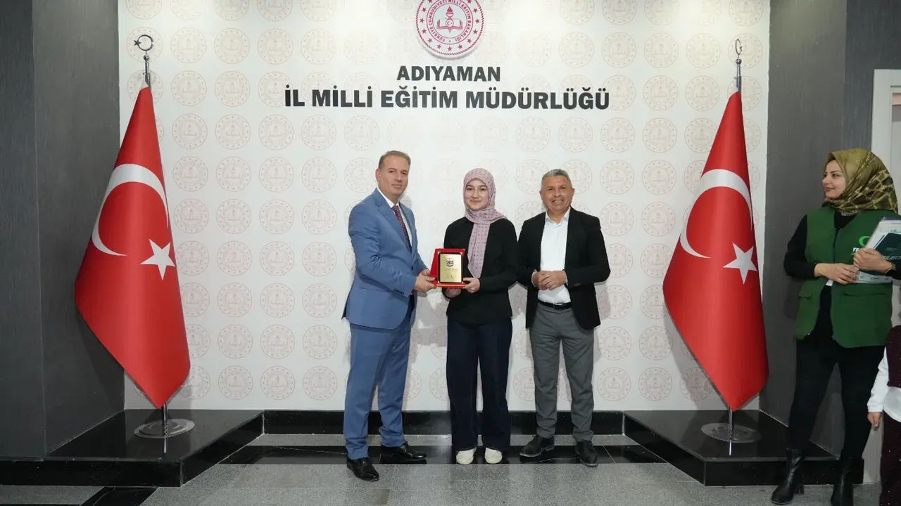 Adıyaman'da Sağlıklı Nesil, Sağlıklı Gelecek Projesi Kapsamında Dereceye Giren Öğrencilere Ödülleri Verildi.