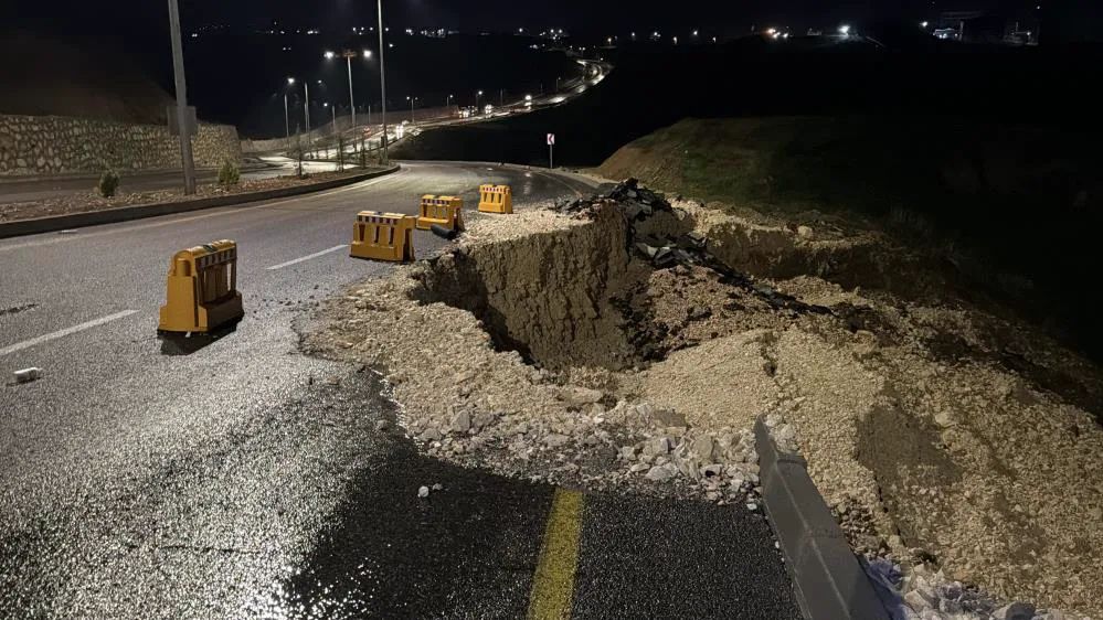 Adıyaman’da Etkili Olan Sağanak Yağış, Kentte Hayatı Olumsuz Etkiledi.
