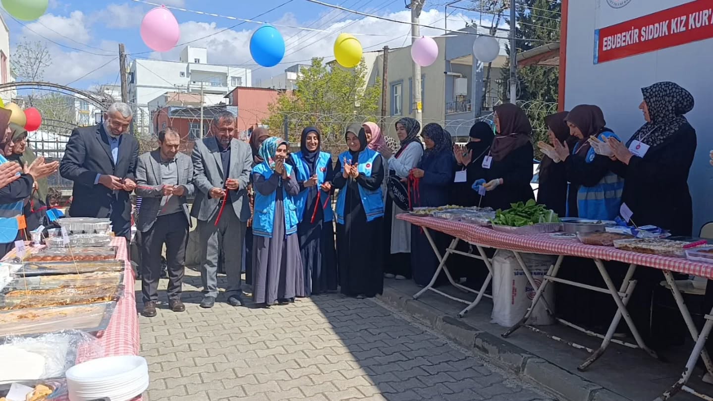 Adıyaman'da Yetim ve İhtiyaç Sahibi Gençlerin Evliliklerine Destek