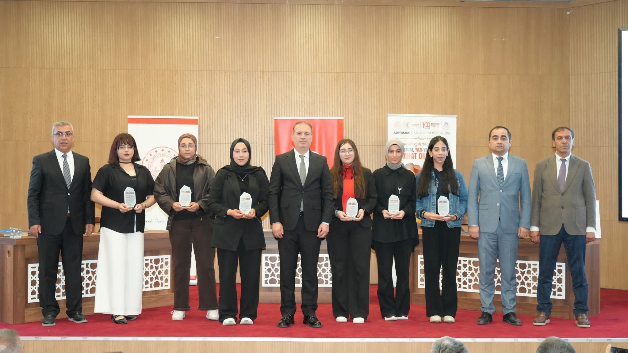 Gençler Safahat'ı Yorumladı: İl Panelinde Düşünce ve Kültür Buluşması