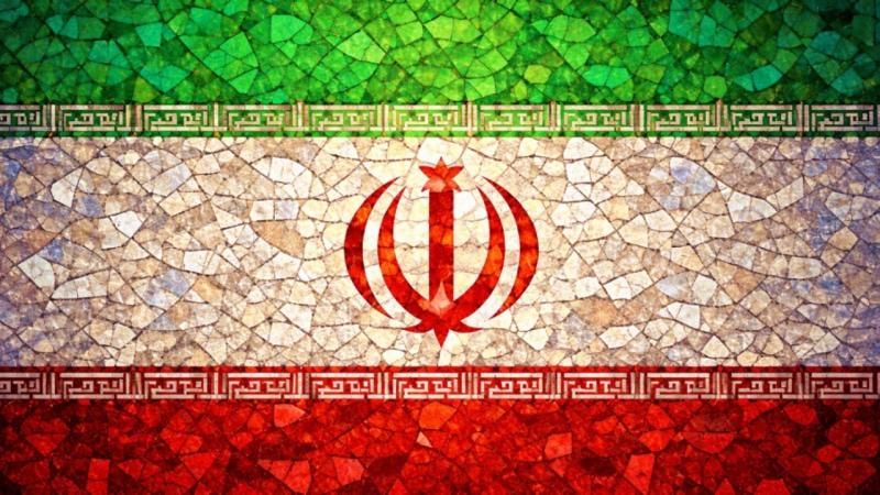 #SONDAKİKA Tahran'da hava savunma sistemi çalıştı. Patlama sesleri geldi