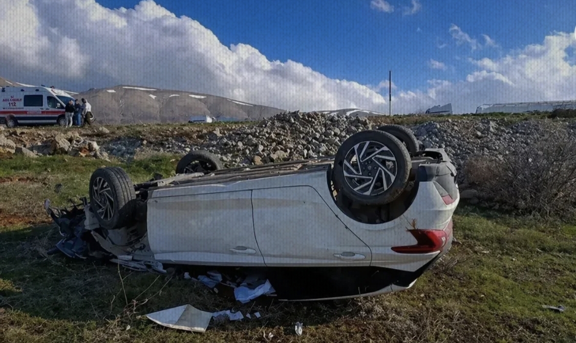 Malatya'nın Doğanşehir İlçesindeki Trafik Kazasında Sürücü Yaralandı