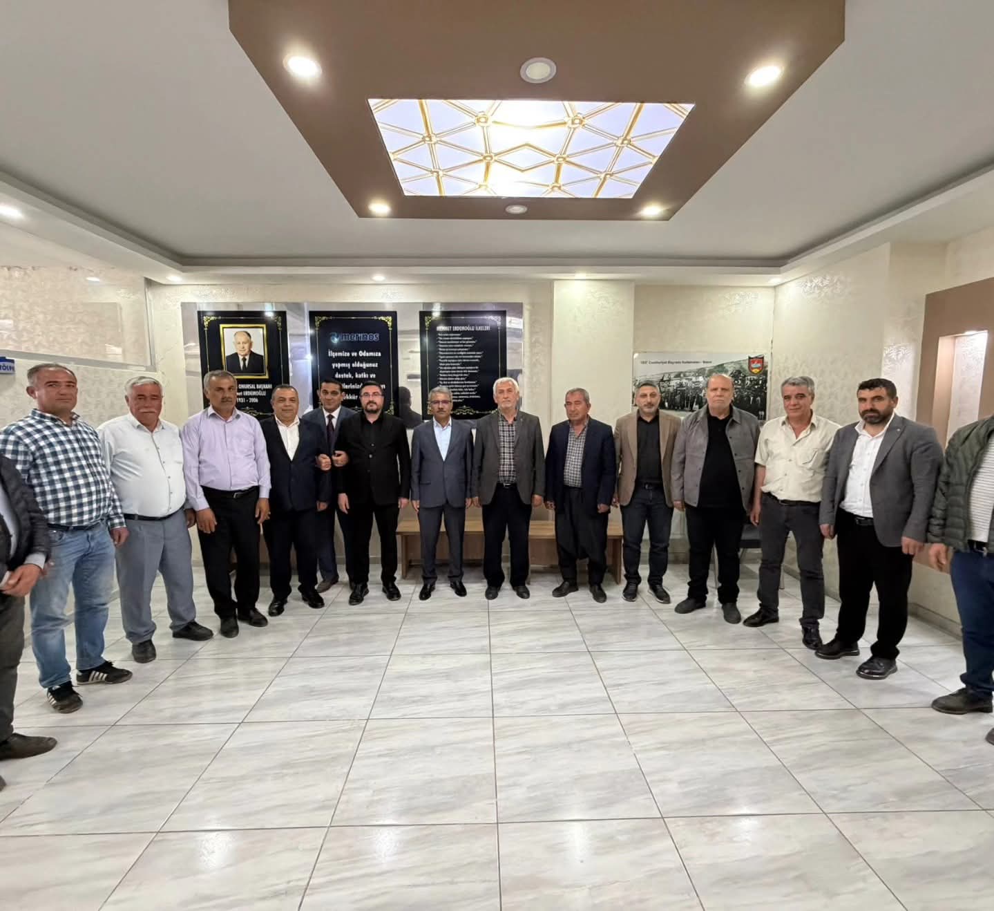 Ziya Duranay, Oda başkanlarıyla birlikte Besni Şoförler Odasını ziyaret ederek yaklaşan Olağan Genel Kurul sürecine dair istişarelerde bulundu.