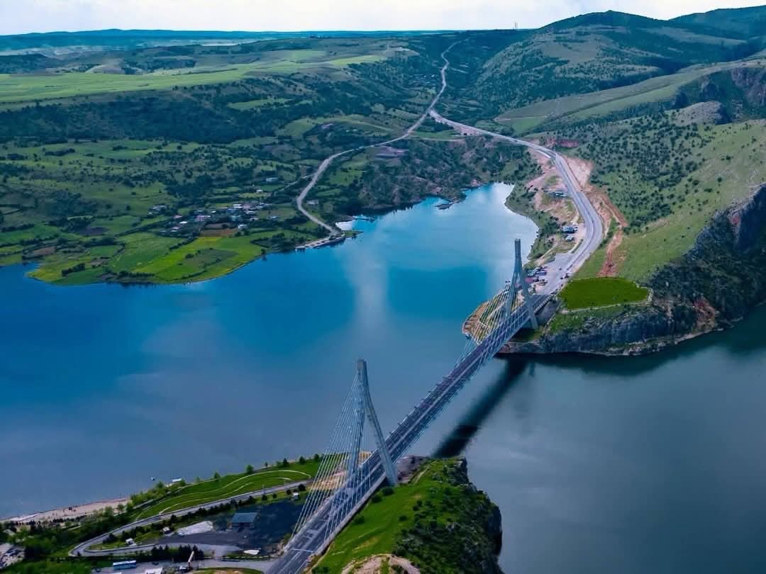 Baharın Gelmesiyle Bir Başka Güzel Oluyor Gerger Kanyonları ve Takıran Vadisi