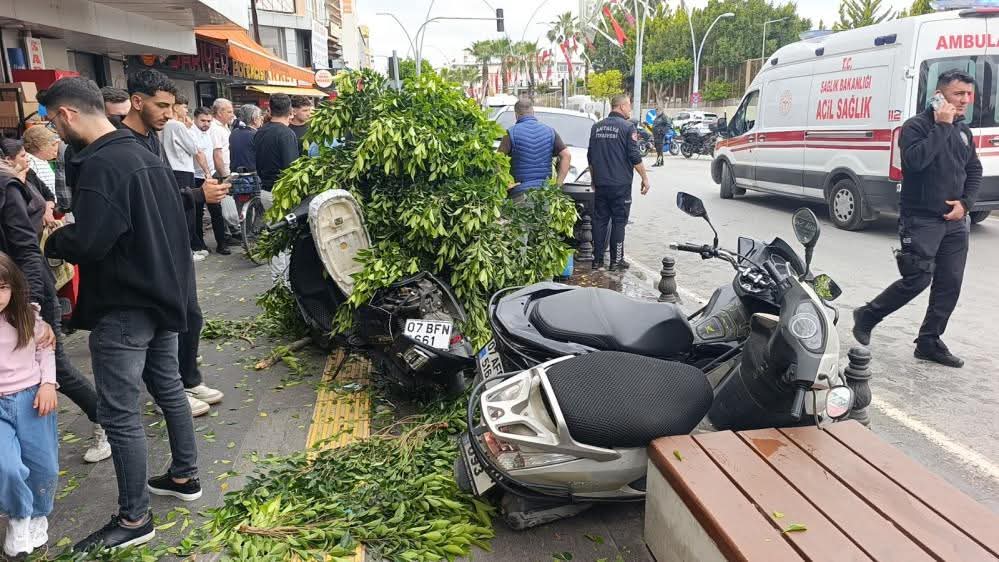 Kırmızı Işık İhlali Sonucunda Ortalık Savaş Alanına Döndü - 3