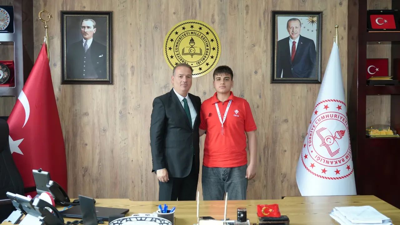 Kahta Ebu Sadık Anadolu İmam Hatip Lisesi Öğrencileri İl Milli Eğitim Müdürlüğünü Ziyaret Etti - 2