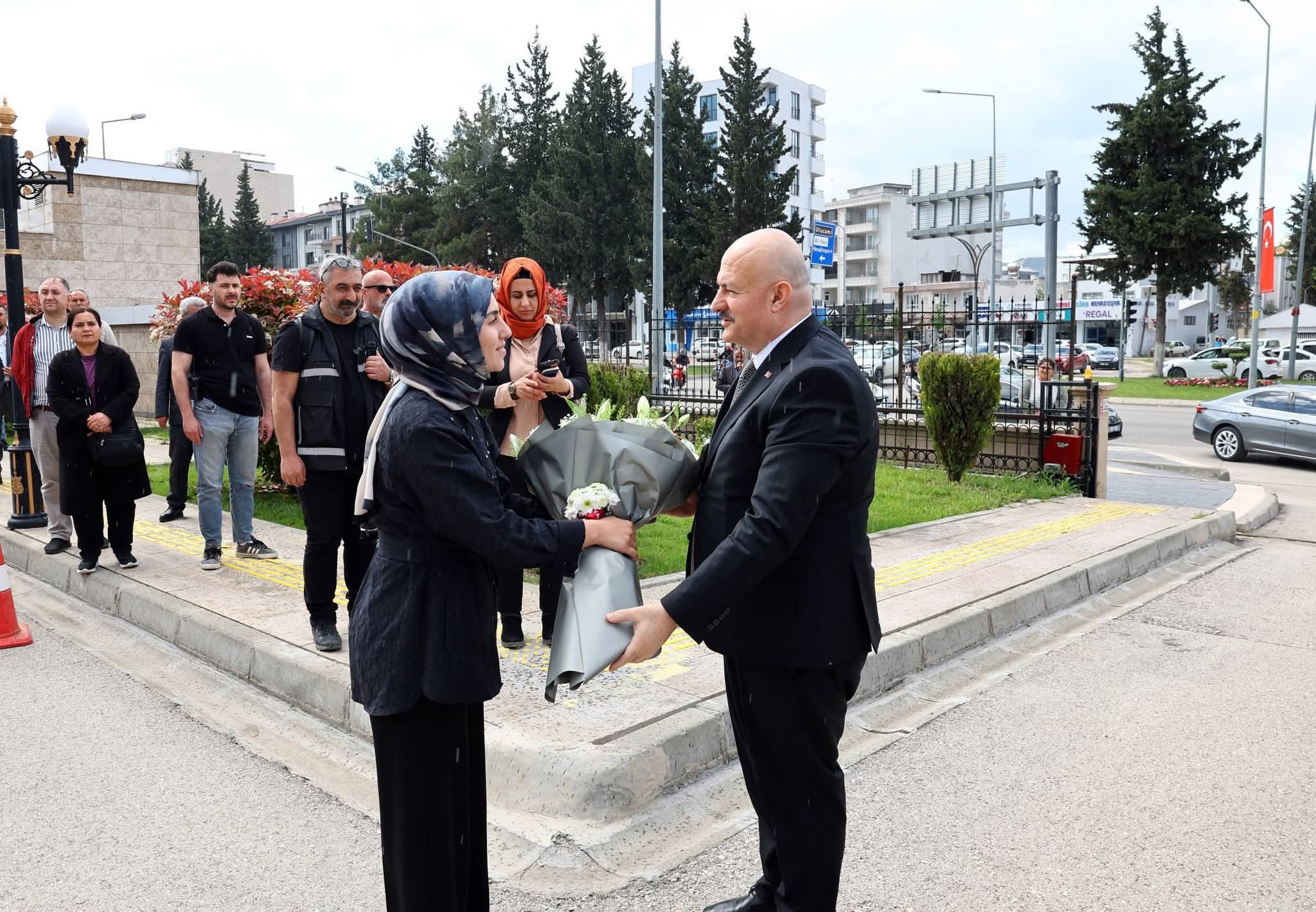 30 Nisan 2026 tarihli Cumhurbaşkanlığı Kararnamesi ile Adıyaman Valiliği görevine atanan Abdullah Küçük, bugün kente gelerek yeni görevine başladı. - 4