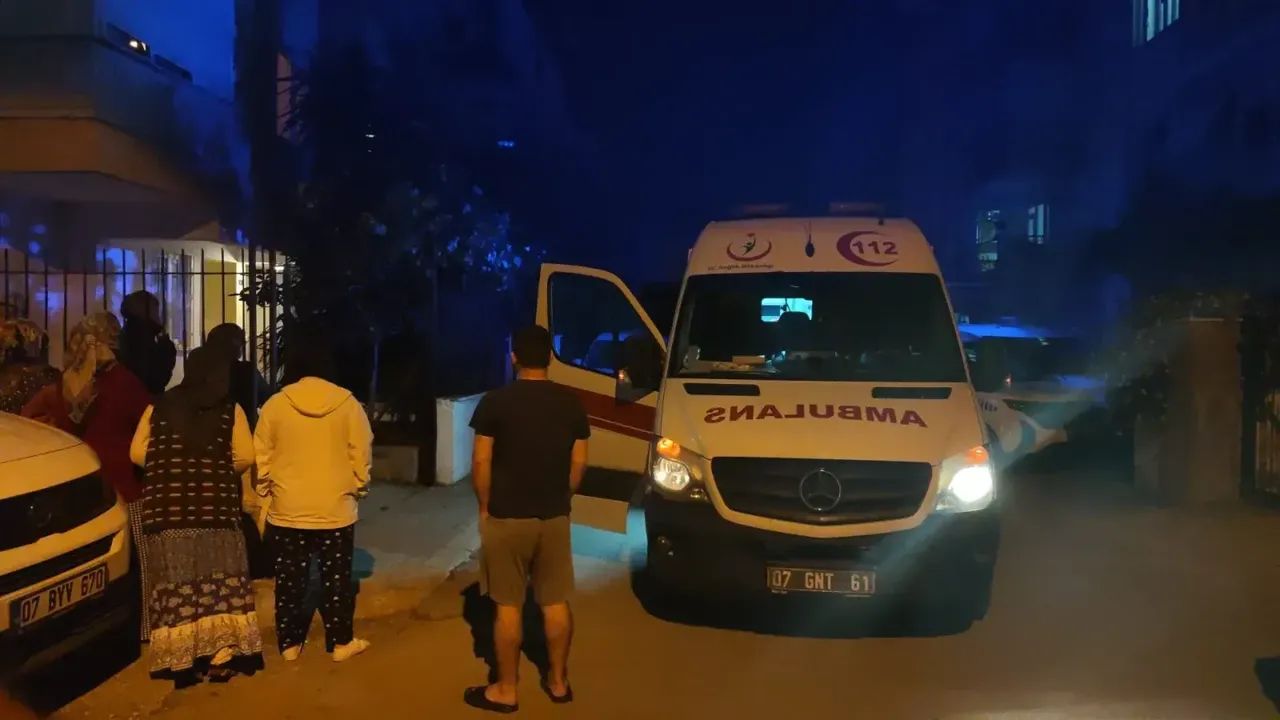 16 Yaşındaki Çocuk Ev'de Silahla Vurulmuş Halde Ölü Bulundu