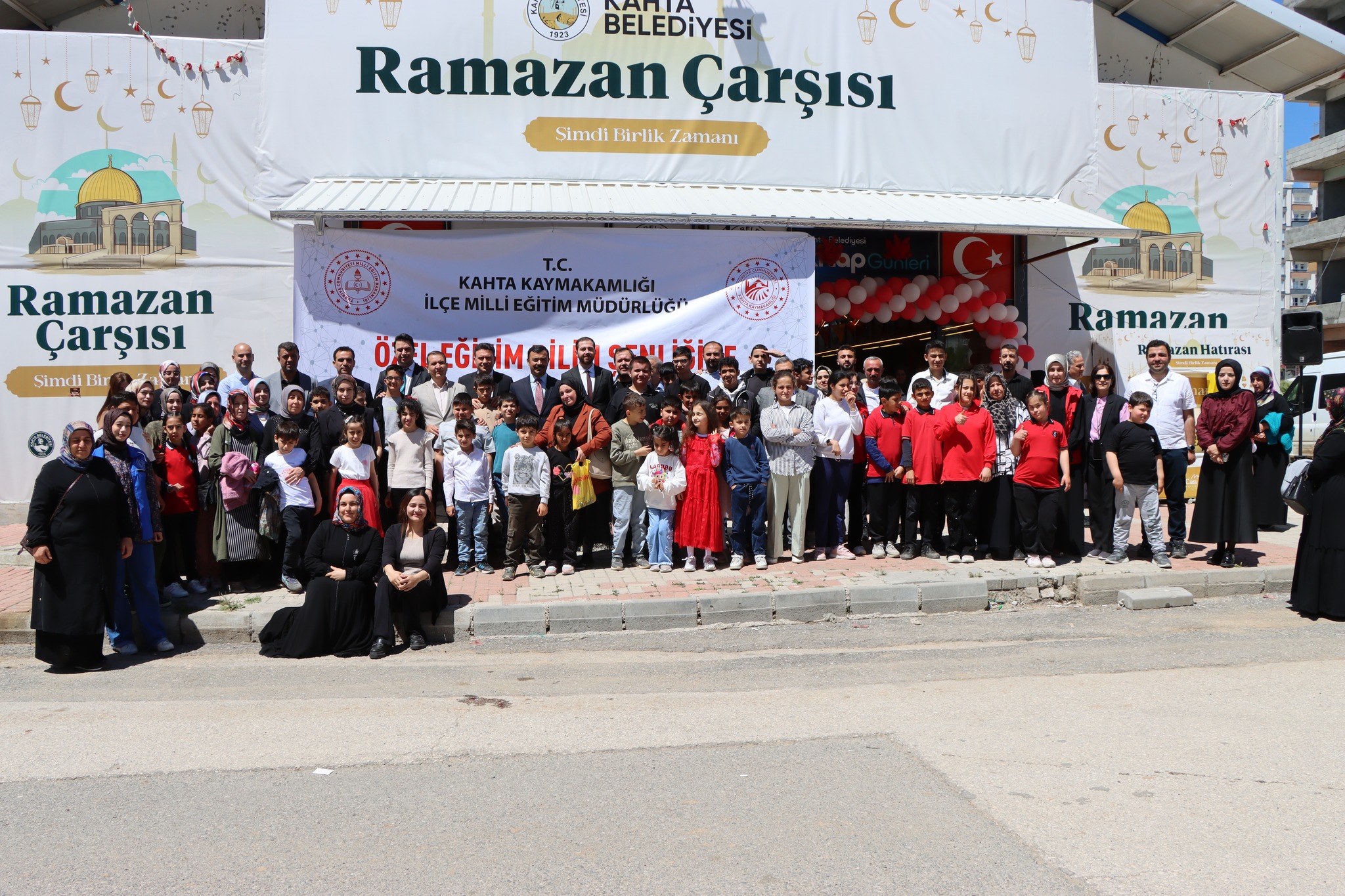 Kahta İlçe Millî Eğitim Müdürlüğü tarafından “Özel Eğitim Bilim Şenliği” programı düzenlendi.