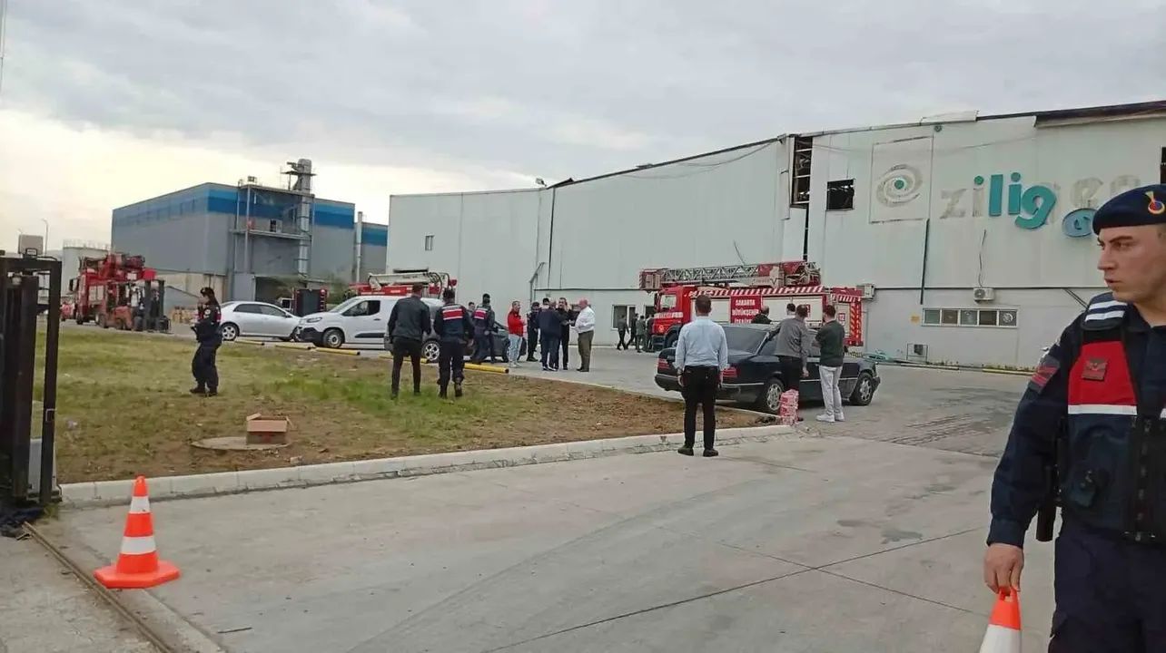 Fabrikada Buhar Kazanı Patladı:1'i Ağır 8 Kişi Yaralandı r - 2