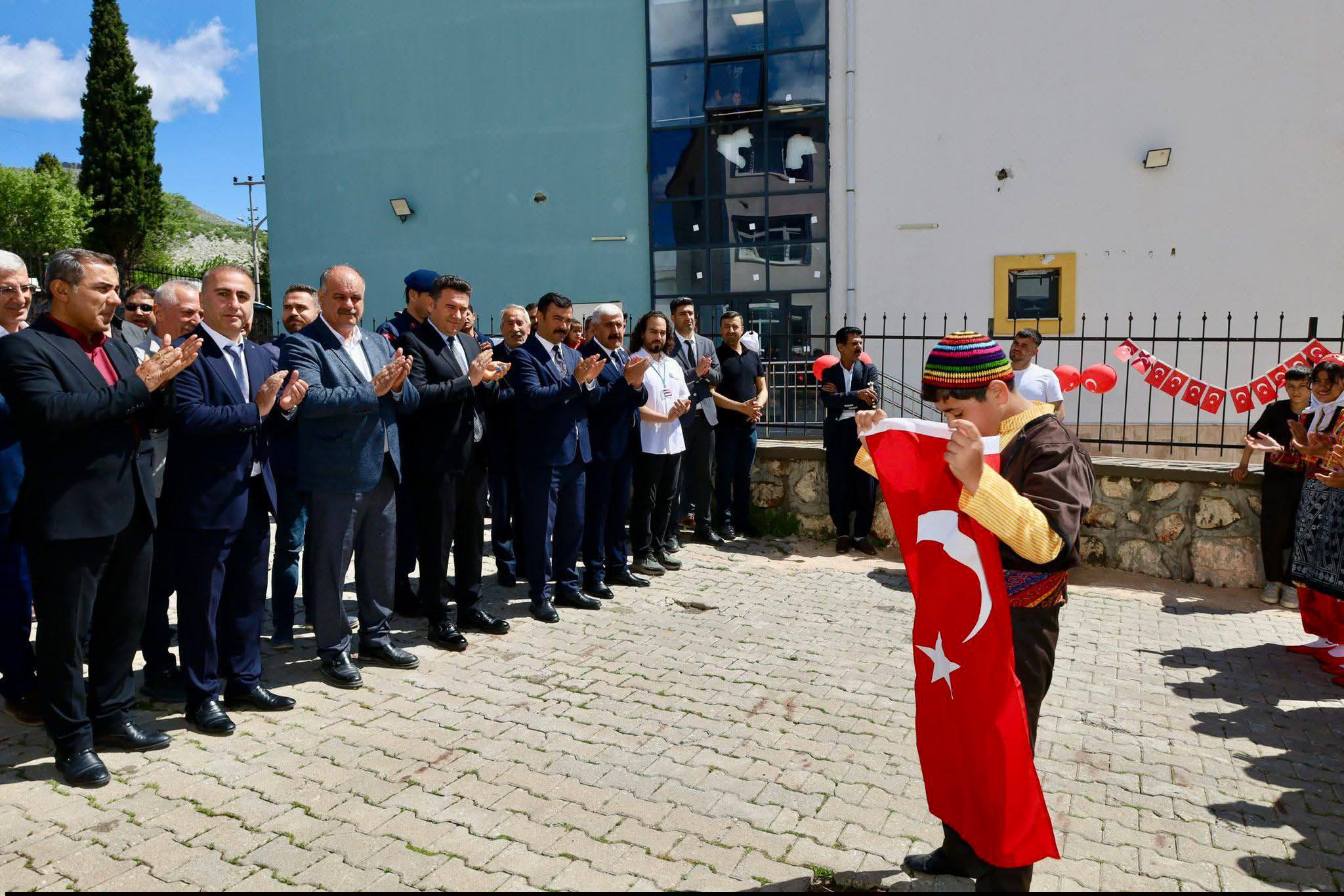 Adıyaman'da Bölükyayla’da TÜBİTAK 4006 Bilim Fuarı Şenliği Düzenlendi